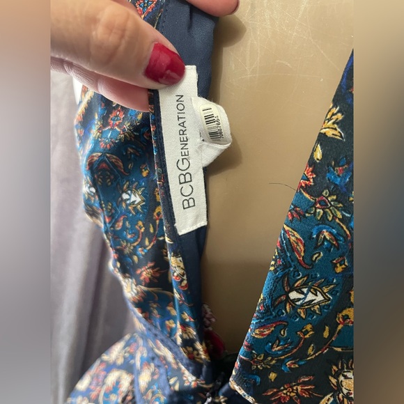 BCBG generation halter top dress - Picture 3 of 7